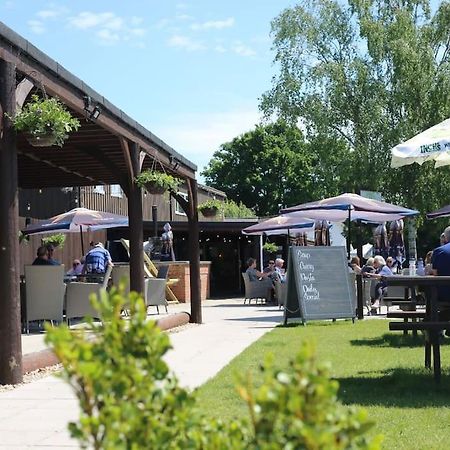 The Dolman At Ferndown Forest Golf Course Exterior foto